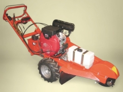 Desoucheuse autotractee avec moteur Honda GX690 OHV